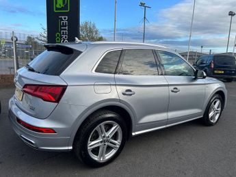 AUDI Q5 2.0 TDI 40 S line SUV 5dr Diesel S Tronic quattro Euro 6 (s/s) (