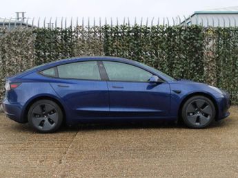 TESLA Model 3 Standard Range Plus Saloon 4dr Electric Auto RWD (241 bhp)