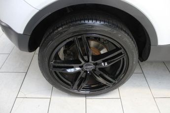 LAND ROVER RANGE ROVER EVOQUE 2.0 TD4 SE Tech Coupe 3dr Diesel Auto 4WD Euro 6 (stop/start) (1