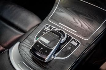 MERCEDES-BENZ C-CLASS 2.1 C220d AMG Line (Premium Plus) Saloon 4dr Diesel G-Tronic+ 4M