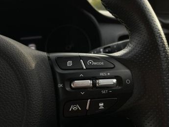 KIA STONIC 1.0 T-GDi MHEV GT-Line S SUV 5dr Petrol Hybrid DCT Euro 6 (s/s) 