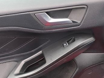 FORD FOCUS 1.0T EcoBoost ST-Line Hatchback 5dr Petrol Manual Euro 6 (s/s) (