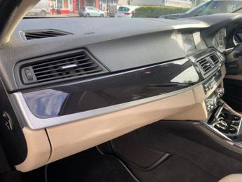 BMW 5 SERIES 2.0 520d SE Touring 5dr Diesel Auto Euro 5 (s/s) (184 ps)