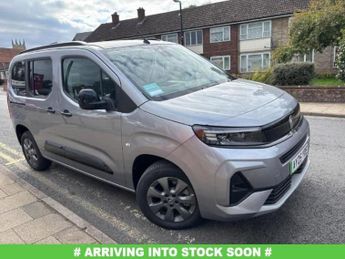 VAUXHALL Combo Life Electric 52kWh Ultimate MPV 5dr Electric Auto (7.4kW Charger) (136 ps)