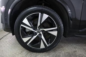 VOLVO XC90 2.0h T8 Recharge 18.8kWh Plus Auto 4WD Euro 6 (s/s) 5dr