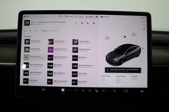 TESLA Model 3 (Dual Motor) Long Range Auto 4WDE 4dr