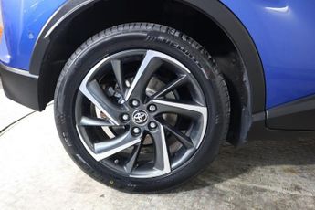 TOYOTA C-HR 1.8 VVT-h Dynamic CVT Euro 6 (s/s) 5dr