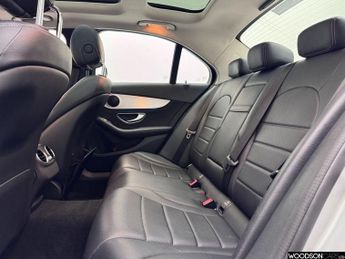 MERCEDES-BENZ C-CLASS C-CLASS 2.0 C200 Sport (Premium) Saloon 4dr Petrol G-Tronic+ Eur