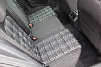 VOLKSWAGEN GOLF 2.0 TDI BlueMotion Tech GTD Hatchback 5dr Diesel DSG Euro 6 (s/s