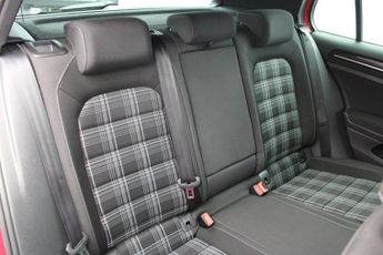 VOLKSWAGEN GOLF 2.0 TDI BlueMotion Tech GTD Hatchback 5dr Diesel DSG Euro 6 (s/s
