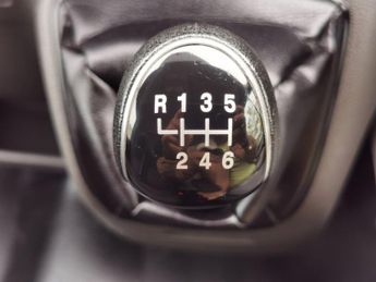 FORD TRANSIT 2.0 350 EcoBlue Leader Luton 2dr Diesel Manual RWD L3 Euro 6 (s/