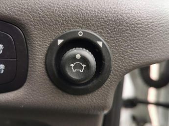 FORD TRANSIT 2.0 350 EcoBlue Leader Luton 2dr Diesel Manual RWD L3 Euro 6 (s/