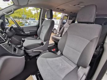 HYUNDAI i800 2.5 CRDi SE MPV 5dr Diesel Manual Euro 6 (136 ps)