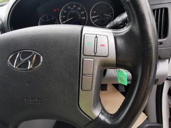 HYUNDAI i800 2.5 CRDi SE MPV 5dr Diesel Manual Euro 6 (136 ps)