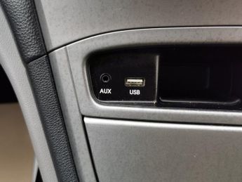 HYUNDAI i800 2.5 CRDi SE MPV 5dr Diesel Manual Euro 6 (136 ps)