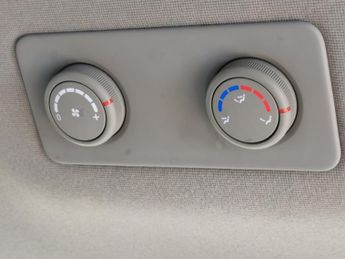 HYUNDAI i800 2.5 CRDi SE MPV 5dr Diesel Manual Euro 6 (136 ps)