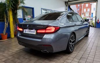 BMW 5 SERIES 2.0 520d MHT M Sport Saloon 4dr Diesel Hybrid Steptronic Euro 6 