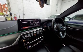 BMW 5 SERIES 2.0 520d MHT M Sport Saloon 4dr Diesel Hybrid Steptronic Euro 6 