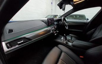 BMW 5 SERIES 2.0 520d MHT M Sport Saloon 4dr Diesel Hybrid Steptronic Euro 6 