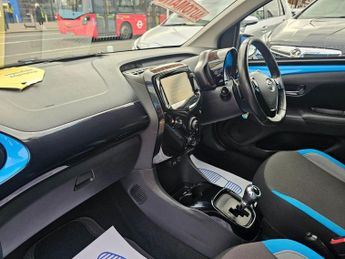 TOYOTA AYGO AUTOMATIC 1.0 VVT-i x-cite Hatchback 5dr Petrol x-shift Euro 6 (