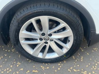 VAUXHALL MOKKA X 1.4i Turbo Design Nav SUV 5dr Petrol Auto Euro 6 (140 ps)