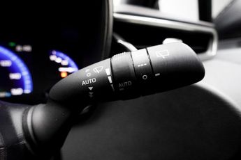 TOYOTA COROLLA 1.8 VVT-h GPF Excel Hatchback 5dr Petrol Hybrid CVT Euro 6 (s/s)