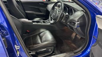 JAGUAR XE 2.0i Prestige Saloon 4dr Petrol Auto Euro 6 (s/s) (200 ps)