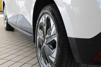 MG 1100 51kWh SE Hatchback 5dr Electric Auto (170 ps)