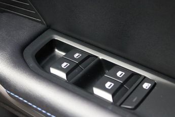 MG MG 4 51kWh SE Hatchback 5dr Electric Auto (170 ps)