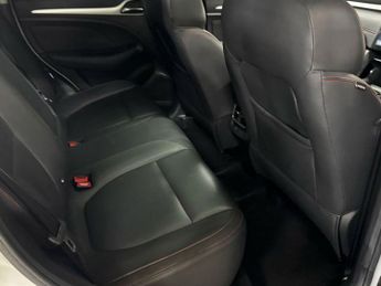 MG MG ZS 72.6kWh Trophy Long Range SUV 5dr Electric Auto (156 ps)