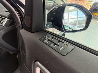 LAND ROVER DISCOVERY SPORT 2.0 TD4 Landmark SUV 5dr Diesel Auto 4WD Euro 6 (s/s) (180 ps)