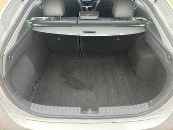 HYUNDAI IONIQ 1.6 h-GDi Premium SE Hatchback 5dr Petrol Hybrid DCT Euro 6 (s/s