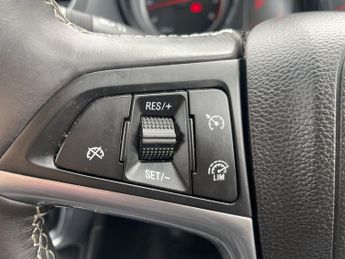 VAUXHALL MOKKA 1.4i Turbo SE SUV 5dr Petrol Auto 2WD Euro 6 (140 ps)