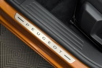 PEUGEOT E-2008 50kWh GT SUV 5dr Electric Auto (136 ps)
