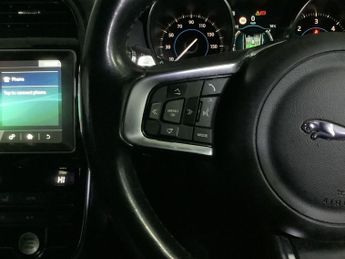 JAGUAR XE 2.0d R-Sport Saloon 4dr Diesel Auto Euro 6 (s/s) (180 ps)