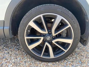 NISSAN QASHQAI 1.6 dCi Tekna SUV 5dr Diesel XTRON 2WD Euro 6 (s/s) (130 ps)