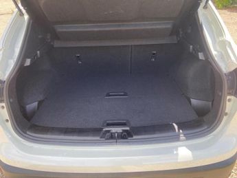 NISSAN QASHQAI 1.6 dCi Tekna SUV 5dr Diesel XTRON 2WD Euro 6 (s/s) (130 ps)