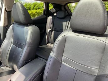 NISSAN QASHQAI 1.6 dCi Tekna SUV 5dr Diesel XTRON 2WD Euro 6 (s/s) (130 ps)