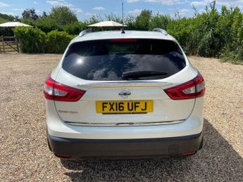 NISSAN QASHQAI 1.6 dCi Tekna SUV 5dr Diesel XTRON 2WD Euro 6 (s/s) (130 ps)