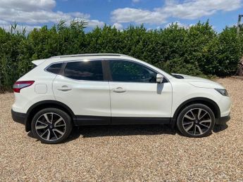 NISSAN QASHQAI 1.6 dCi Tekna SUV 5dr Diesel XTRON 2WD Euro 6 (s/s) (130 ps)
