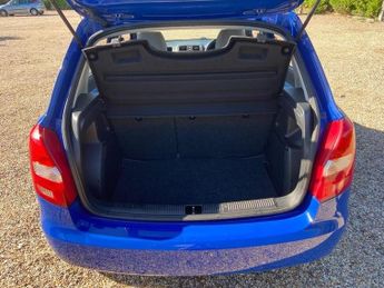 SKODA FABIA 1.2 HTP 6V 1 Hatchback 5dr Petrol Manual (140 g/km, 60 bhp)