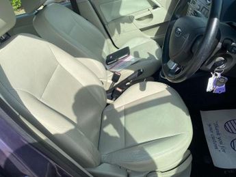 FORD FIESTA 1.4 Ghia Hatchback 5dr Petrol Manual (147 g/km, 79 bhp)