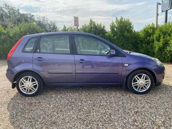 FORD FIESTA 1.4 Ghia Hatchback 5dr Petrol Manual (147 g/km, 79 bhp)