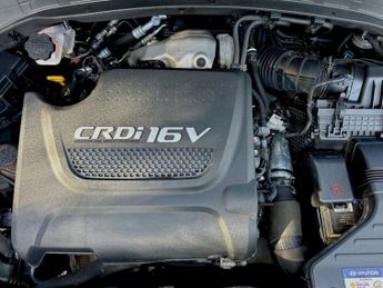 HYUNDAI SANTA FE 2.2 CRDi Blue Drive Premium SE SUV 5dr Diesel Auto 4WD Euro 6 (s