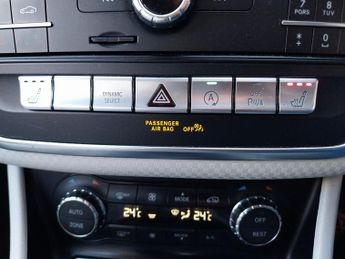 MERCEDES-BENZ A-CLASS 2.1 A200d Sport (Premium) Hatchback 5dr Diesel 7G-DCT Euro 6 (s/