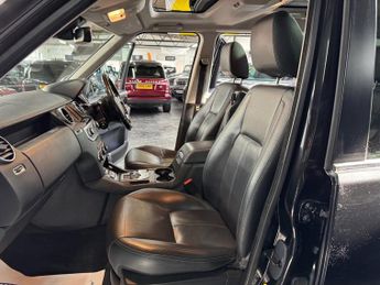 LAND ROVER DISCOVERY 4 3.0 SD V6 HSE SUV 5dr Diesel Auto 4WD Euro 6 (s/s) (256 bhp)
