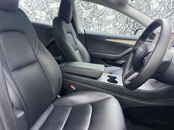 TESLA Model 3 Standard Range Plus Saloon 4dr Electric Auto RWD (241 bhp)