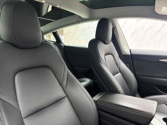 TESLA Model 3 (Dual Motor) Long Range Saloon 4dr Electric Auto 4WDE (346 ps)