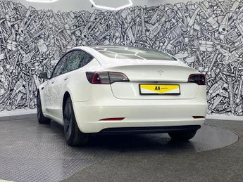 TESLA Model 3 Standard Range Plus Saloon 4dr Electric Auto RWD (241 bhp)