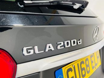 MERCEDES-BENZ GLA 2.1 GLA200d AMG Line SUV 5dr Diesel 7G-DCT Euro 6 (s/s) (136 ps)